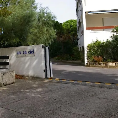 Apartment Arc En Ciel, Proche De La Plage Acces Direct ,internet Et Parking Privatif Gratuit La Grande-Motte