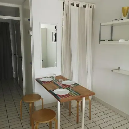 Arc En Ciel, Proche De La Plage Acces Direct ,internet Et Parking Privatif Gratuit Apartment *