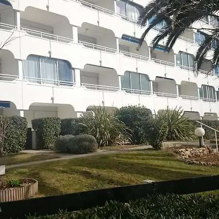Arc En Ciel, Proche De La Plage Acces Direct ,internet Et Parking Privatif Gratuit *