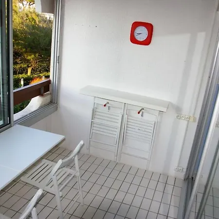 Apartment Arc En Ciel, Proche De La Plage Acces Direct ,internet Et Parking Privatif Gratuit